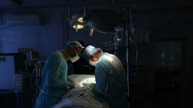 В горбольнице Барнаула отменили операции после отстранения единственного хирурга