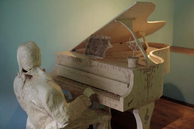 stunning-sculpture-of-a-pianist-of-matches-02