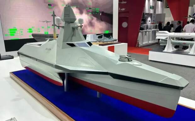 Китай представил модель беспилотного ударного тримарана A2000 Thunderer