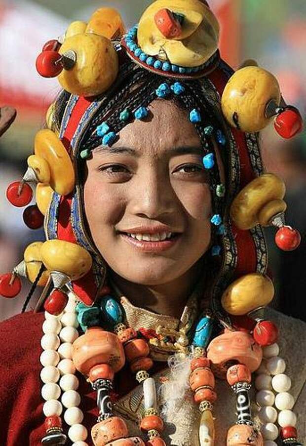 Тибет, украшения, бусины Дзи