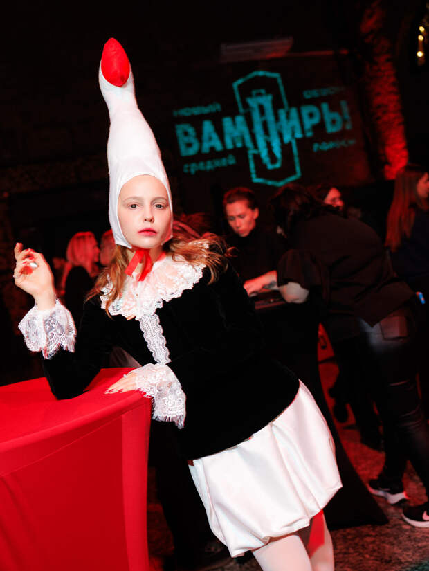 Укус ночи: Юлия Хлынина, Татьяна Догилева и Ольга Медынич Укус ночи: Юлия Хлынина, Татьяна Догилева и Ольга Медынич