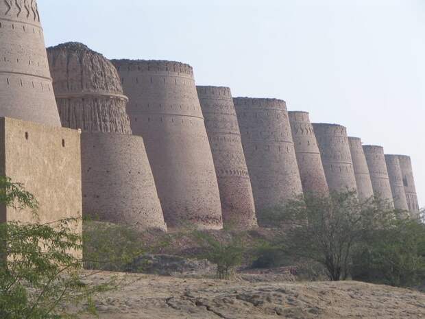 Форт Деравар: неприступная крепость Пакистана интересное, крепости, мир, путешествия, укрытия, факты