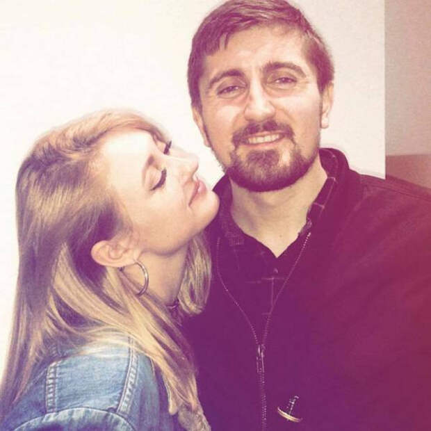 Просто найди себе того, кто смотрит на тебя так же
