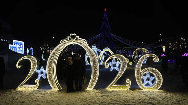 Новогодняя площадь Свободы в Барнауле / Фото: amic.ru