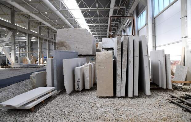 Игорь Руденя посетил камнеобрабатывающий завод в Зубцовском районе