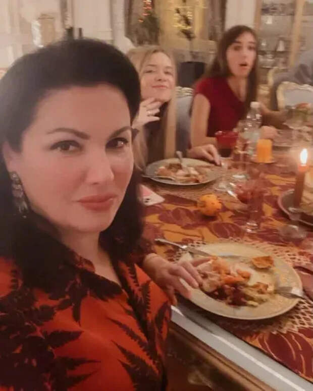 Анна Нетребко