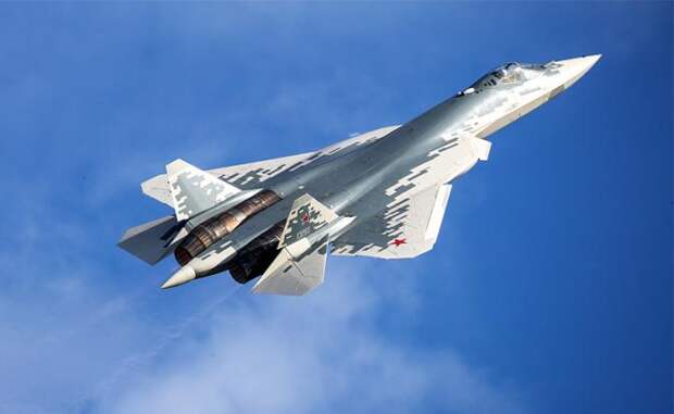 На фото: истребитель Су-57