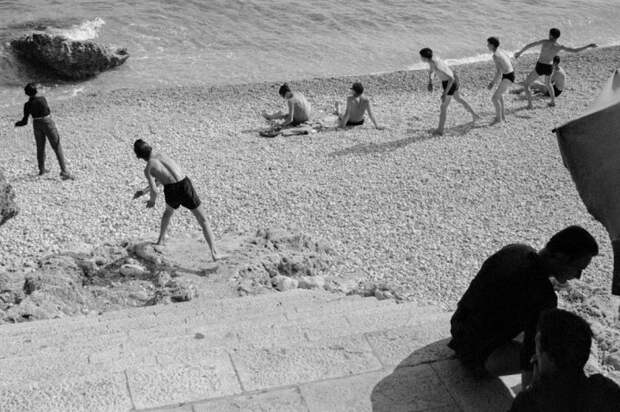 Пляж в одном из красивейших городов Адриатики. Хорватия, Дубровник, 1964 год.