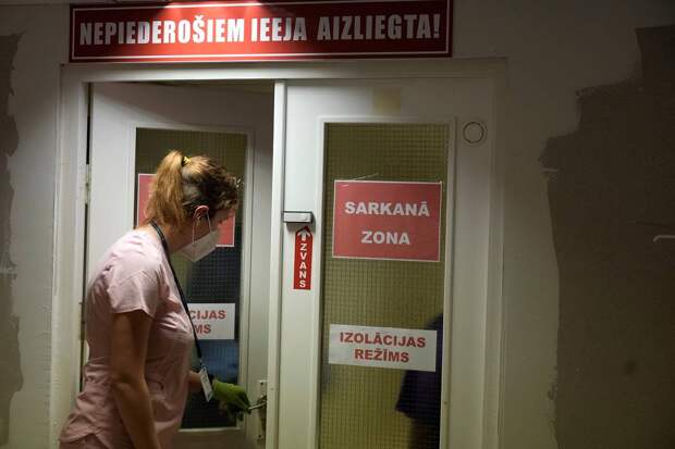 В Латвии испугались медсестер с российскими паспортами