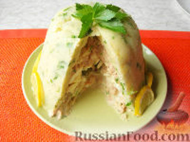 Фото к рецепту: Закусочный торт из картофельного пюре