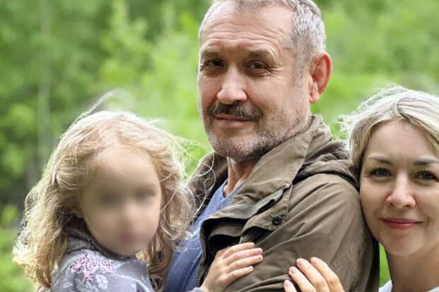 Кто туда приходит? Соседи рассказали, что творится у дома пропавших Усольцевых