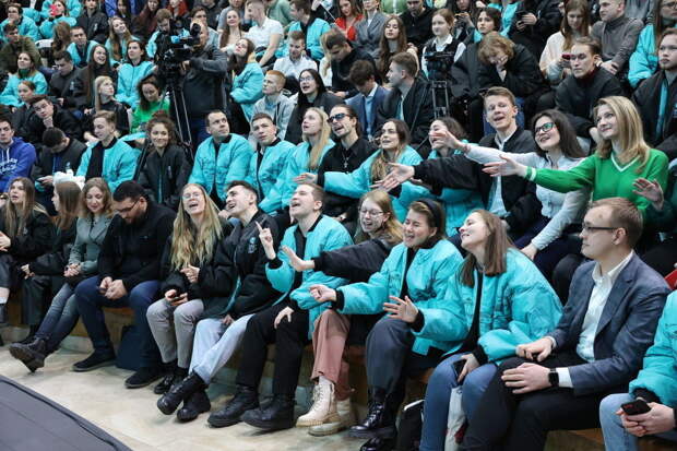 Молодежи предложат обсудить будущее Петербурга глаза в глаза