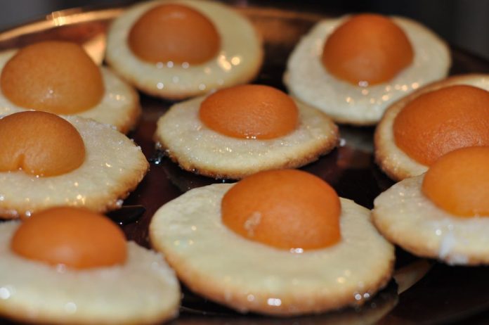 glazirovannoe_pechenye_iz_pesochnogo_testa1