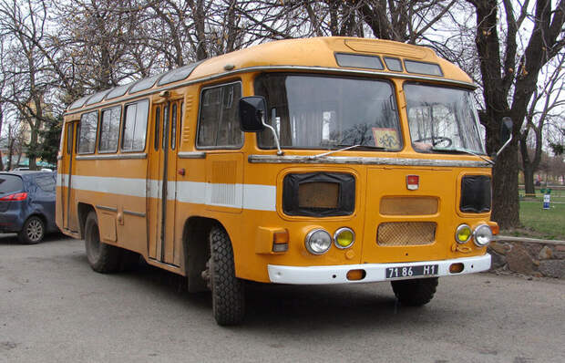 ПАЗ-672, связывающий город и деревню / Фото: fotobus.msk.ru