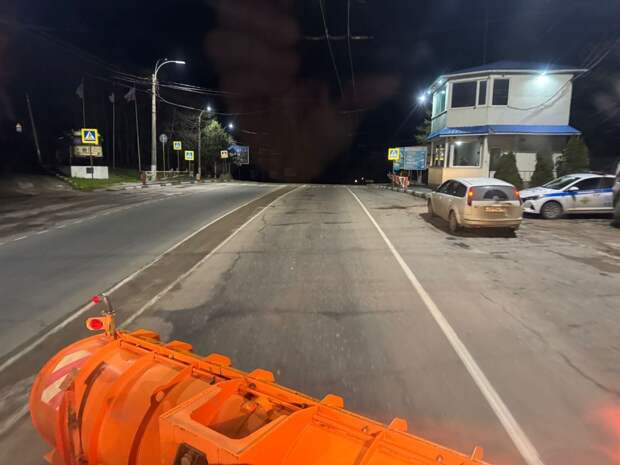 Крымские дорожники перешли на круглосуточный режим работы из-за ухудшения погоды