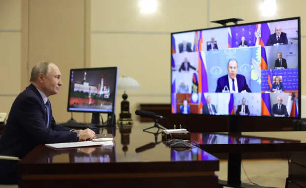 Путин: Россия готова к диалогу с США по Украине, итогом должен стать долгосрочный мир