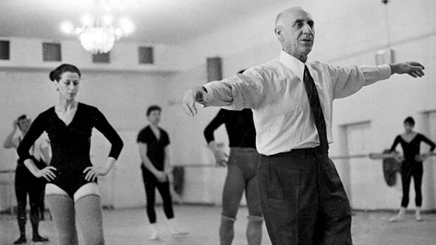 Асаф Мессерер и Майя Плисецкая на репетиции/РИА Новости