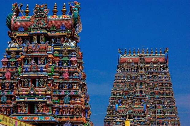 В обилие статуй вложен сакральный смысл –величие, изобилие и щедрость (Madurai Meenakshi Temple, Индия). | Фото: templepurohit.com.