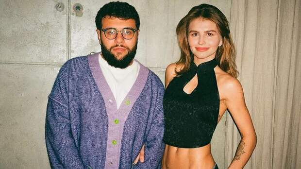 Navai опроверг слухи о расставании с Анастасией Мироновой: видео