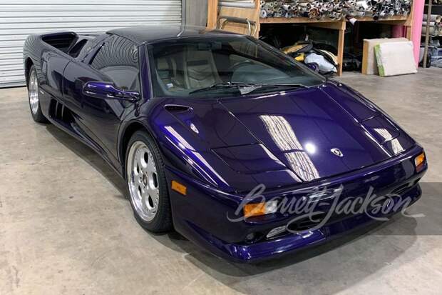 Родстер Lamborghini Diablo VT 1997 года
