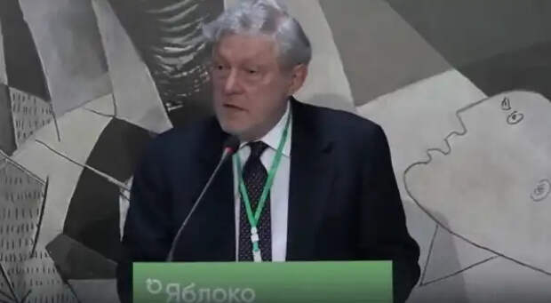 Разговор был тяжелый, но Путин выслушал: В кабинет президента проник идеолог "партии мира". В Кремле готовы переписать финал?