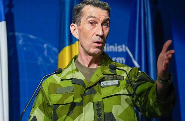 Главнокомандующий Вооруженными силами Швеции Микаэль Бюден