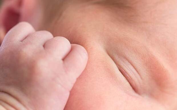 В Финляндии зарегистрировали ребенка, рожденного мужчиной ynews, рождение ребенка, смена пола, трансгендеры