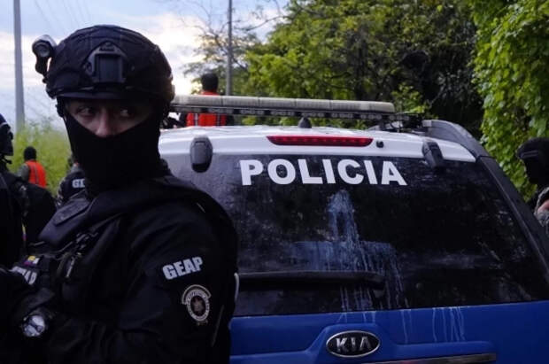 Пять человеческих голов нашли подвешенными на веревках на пляже в Эквадоре