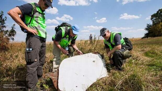 Леонков объяснил несостоятельность теории о втором "Буке" в деле MH17 Леонков объяснил несостоятельность теории о втором "Буке" в деле MH17