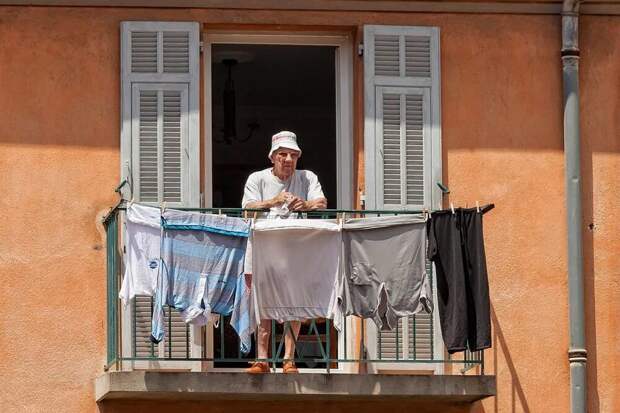 Где сушить белье: балкон или комнатная сушка