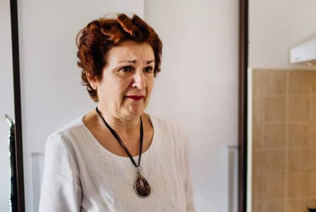 «Неужели дочь и внучки так заняты, что полчаса в выходной для меня не выкроят?» – недоумевает Людмила Павловна