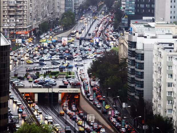 Впечатляющие автомобильные пробки мегаполисов