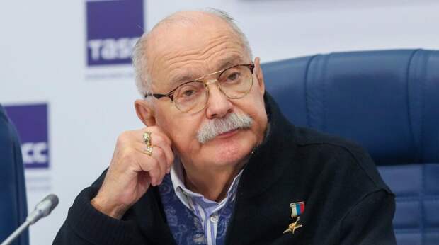 Сын Михалкова признался, что режиссер мог его выпороть за проступки в детстве