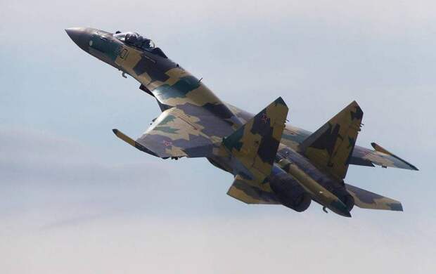 Военный эксперт оценил заявление Киева по потере ВКС РФ двух эскадрилий Су-35