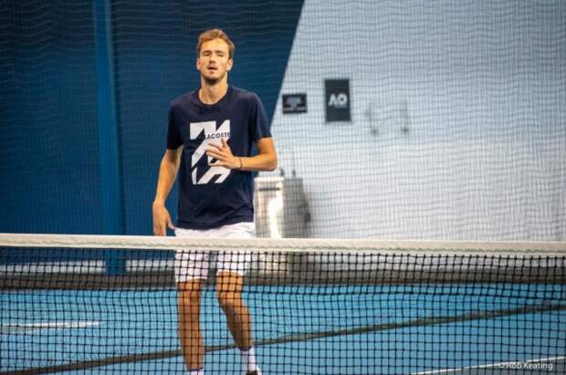 Медведев вышел в полуфинал турнира «Мастерс» в Индиан-Уэллсе