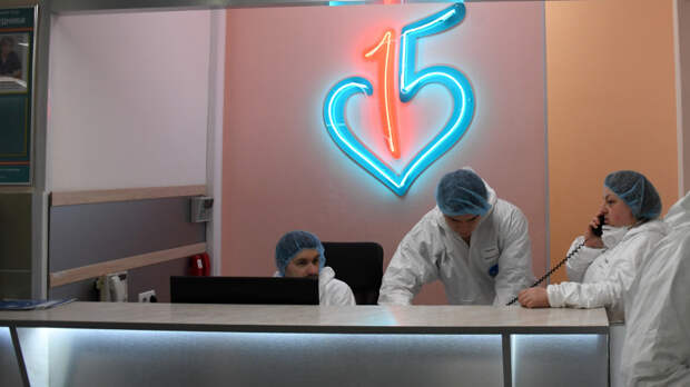 Изменился до неузнаваемости: 15-летнему подростку удалили выросший в носу зуб