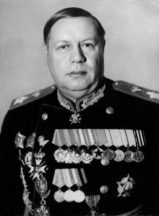 17-6 Парадный портрет Маршала Советского Союза Ф.И. Толбухина.jpg