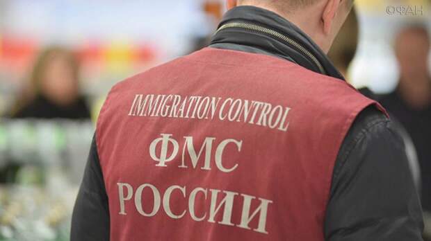 Таджикистан попросил Россию обучать будущих мигрантов у себя в стране. Власти хотят, чтобы Москва взяла под контроль лицеи республики для подготовки кадров под «свои задачи».-4