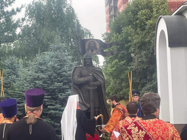 В Краснодаре торжественно открыли памятник Александру Невскому: великий человек – огромная роль в истории России