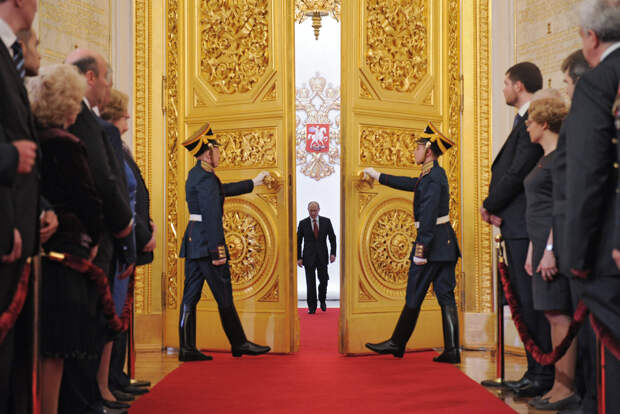 Войти в историю или проиграть: Владимир Путин и Россия