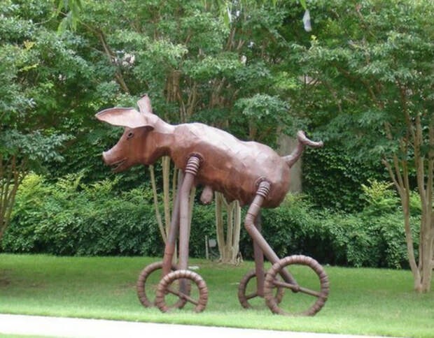 Свинья на велосипеде, США памятники, скульптуры, факты