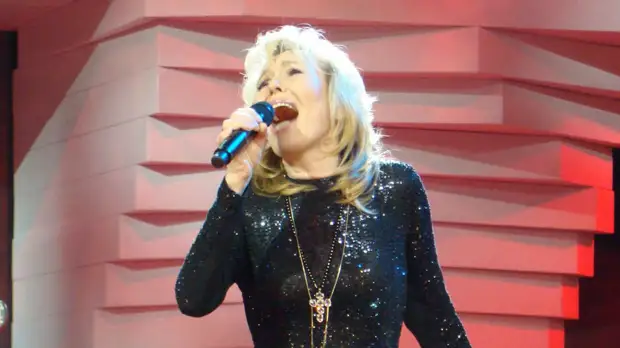 Кормухина критически высказалась о возможных гастролях Брежневой и Меладзе в России