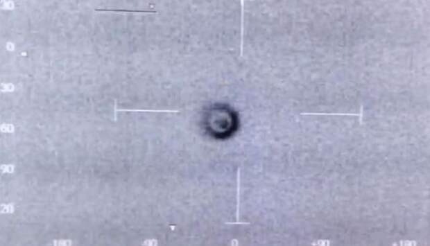 Полицейский вертолет запечатлел невидимый человеческому глазу НЛО