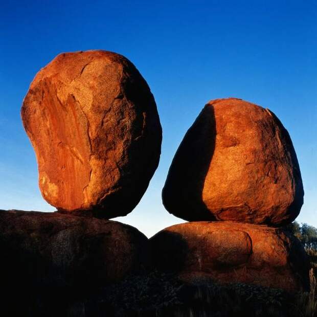 10 балансирующих камней мира