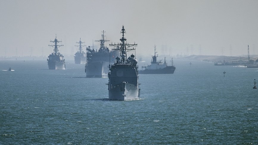 Россияне посмеялись над кораблями НАТО в акватории Черного моря