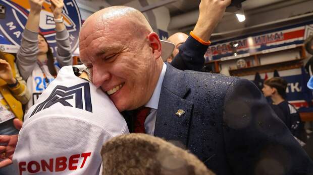 Разин: «Иногда после игры руки трясутся. Без бокала сложно это пережить»