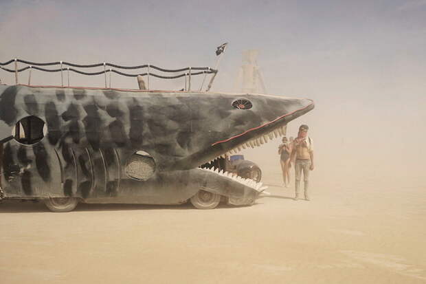 Сюрреалистические фотографии с фестиваля Burning Man от Виктора Хабчи (Victor Habchy)