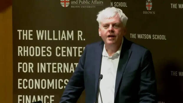 Профессор Фаррелл: ЕС надо применить против США вариант ядерного сдерживания в экономике