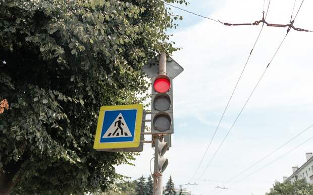 Рязанцы пожаловались на новую схему работы светофора в Канищеве