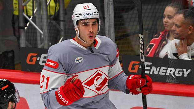 «Психанул и самовольно покинул расположение команды». Стало известно, почему «Спартак» расторг контракт с Ружичкой